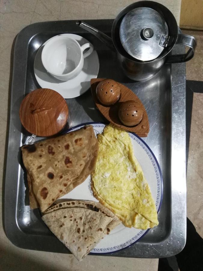 Khyber Inn Исламабад Экстерьер фото