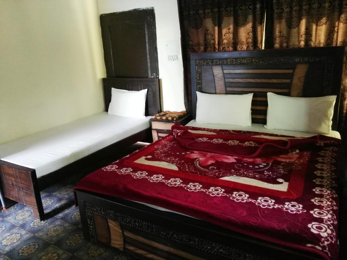 Khyber Inn Исламабад Экстерьер фото