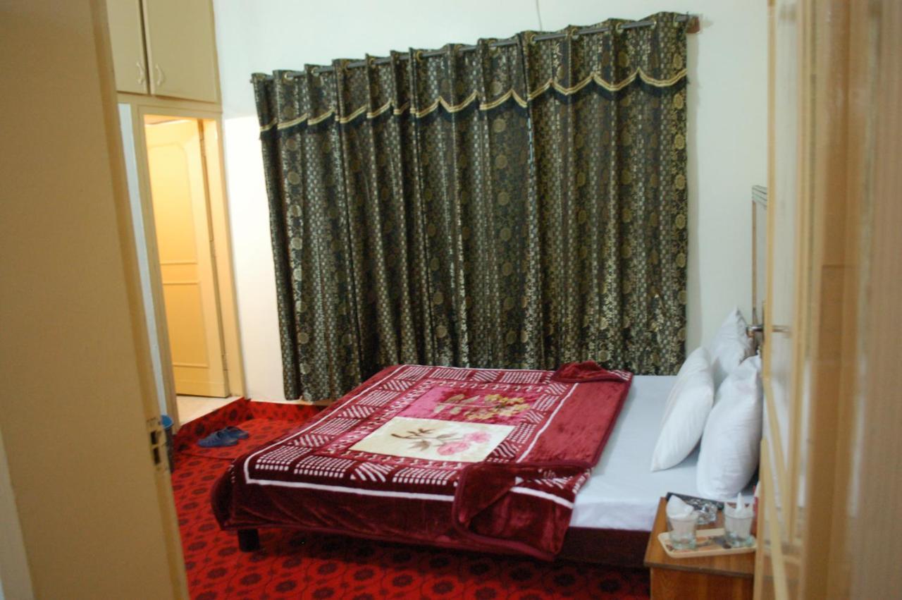 Khyber Inn Исламабад Экстерьер фото