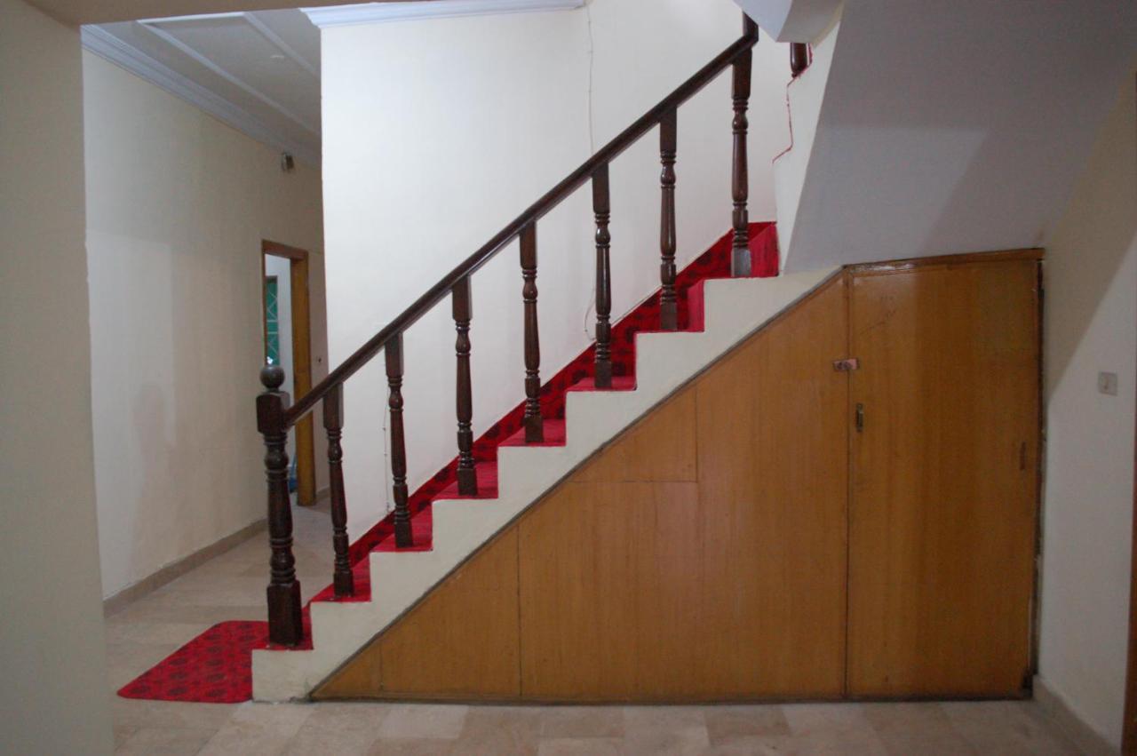 Khyber Inn Исламабад Экстерьер фото