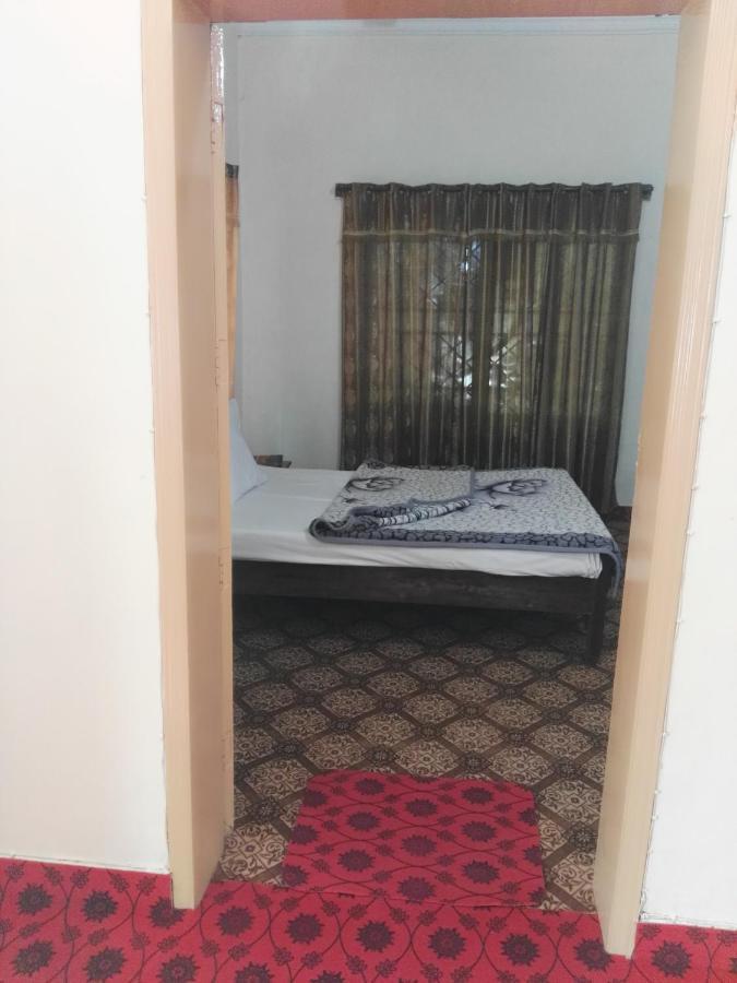 Khyber Inn Исламабад Экстерьер фото