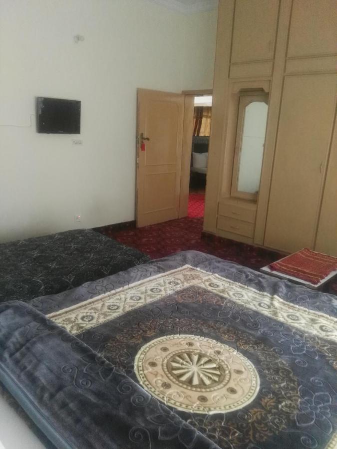 Khyber Inn Исламабад Экстерьер фото