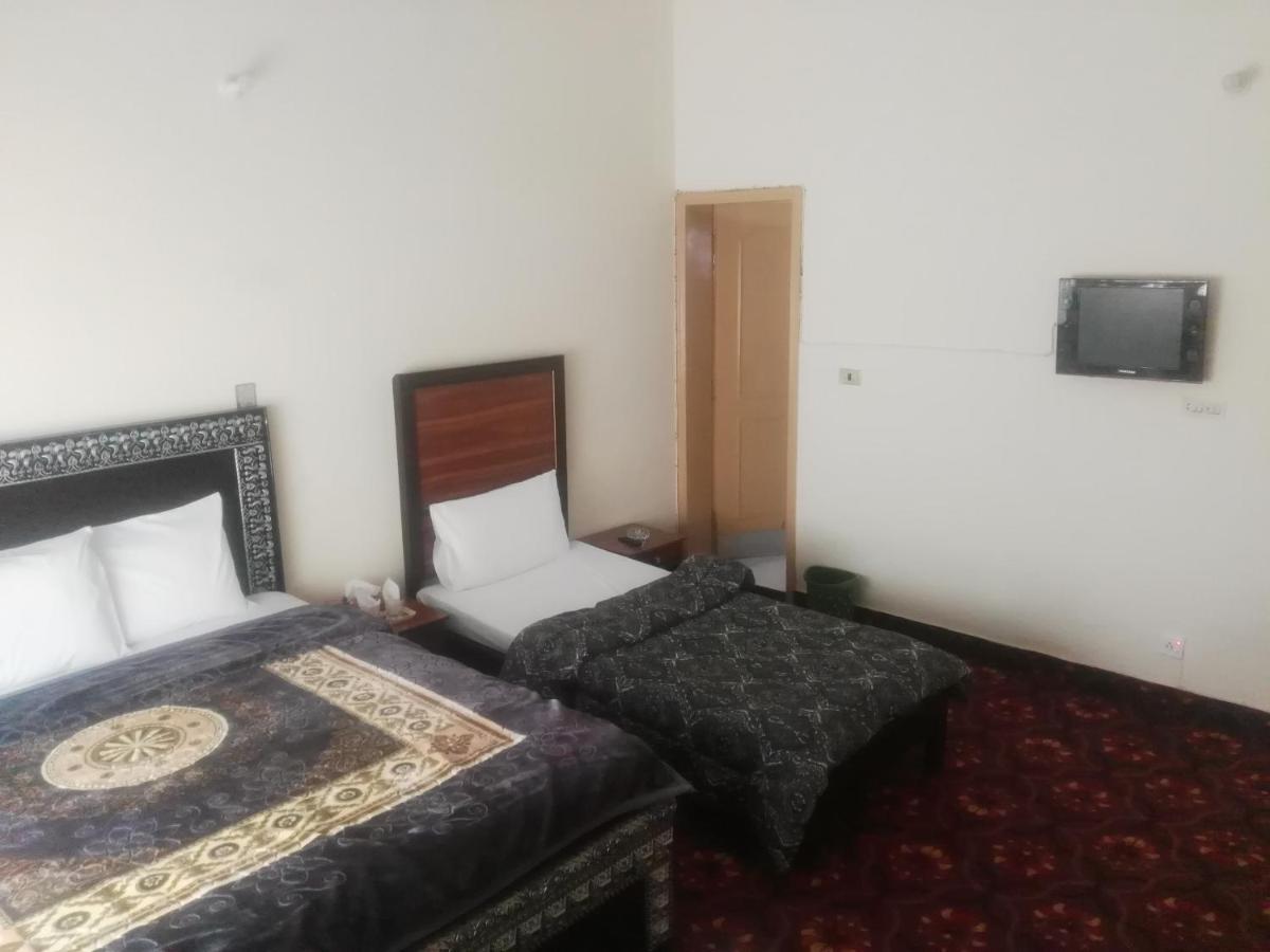Khyber Inn Исламабад Экстерьер фото